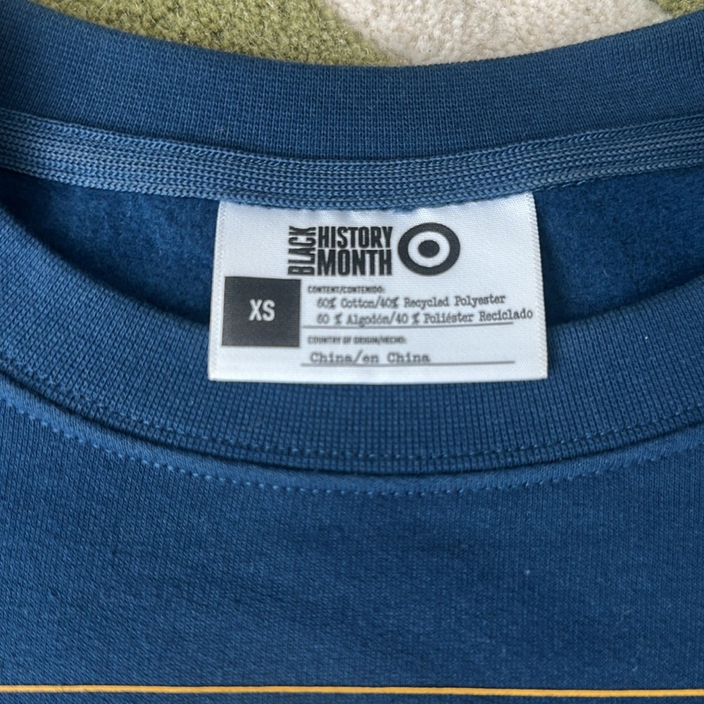 Target Graphic Sweater - Picture 3 of 3